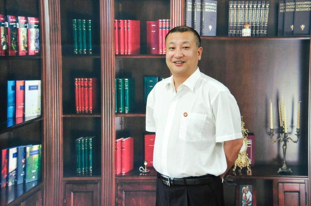 离退休人员工作处处长兼党委书记 万庆生