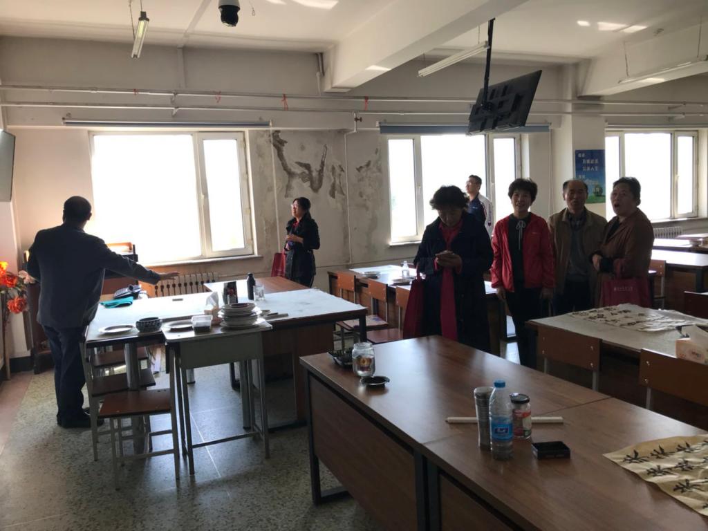 参观东农老年大学